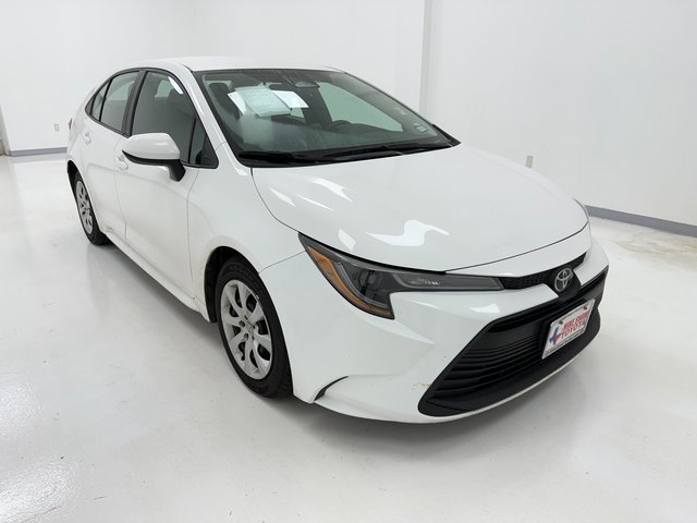Used 2023 Toyota Corolla LE with VIN 5YFB4MDE3PP048361 for sale in Northfield, Minnesota