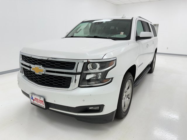 2019 Chevrolet Suburban LT photo 4