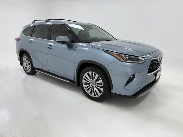 2022 Toyota Highlander SUV 