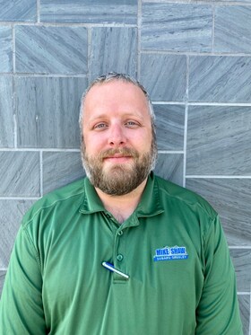 Staff member Alexander Thompson from ID_49d877011949