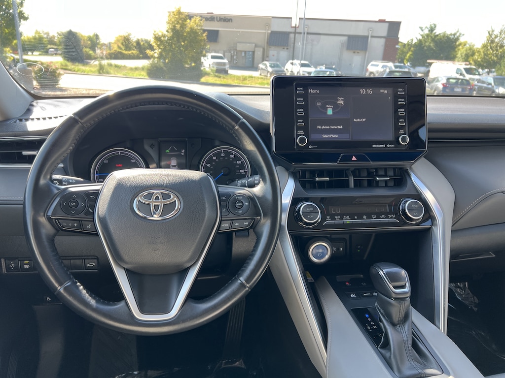 Used 2022 Toyota Venza LE SUV