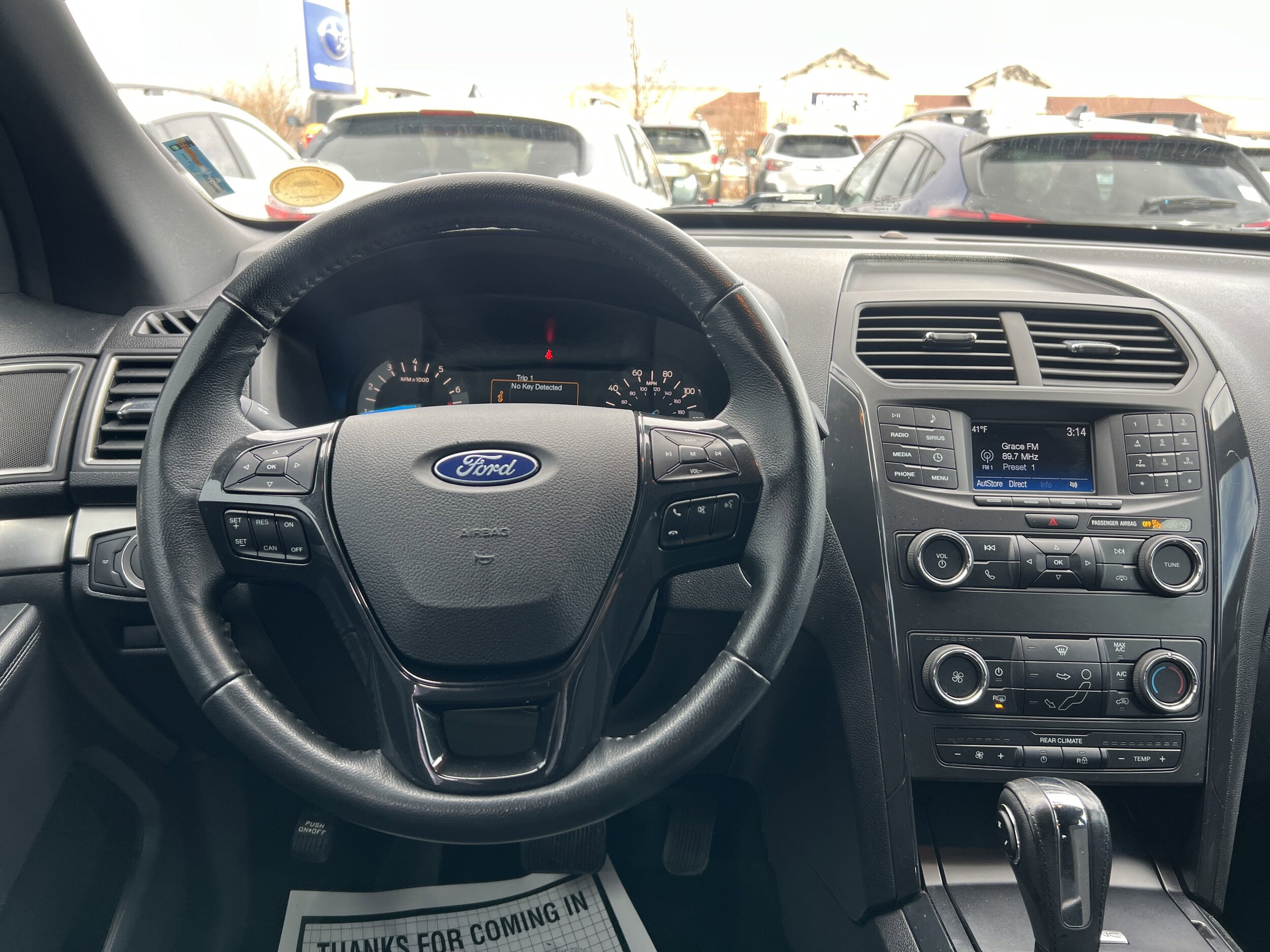 2018 Ford Explorer XLT photo 2