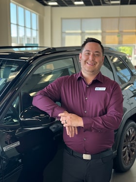 Staff member Kyle Barth from ID_a287974e3ae5