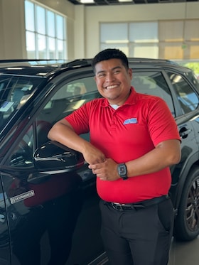 Staff member Bernie Zavala from ID_a287974e3ae5