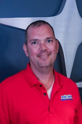 Staff member Eric Grimm from ID_53959b23c027