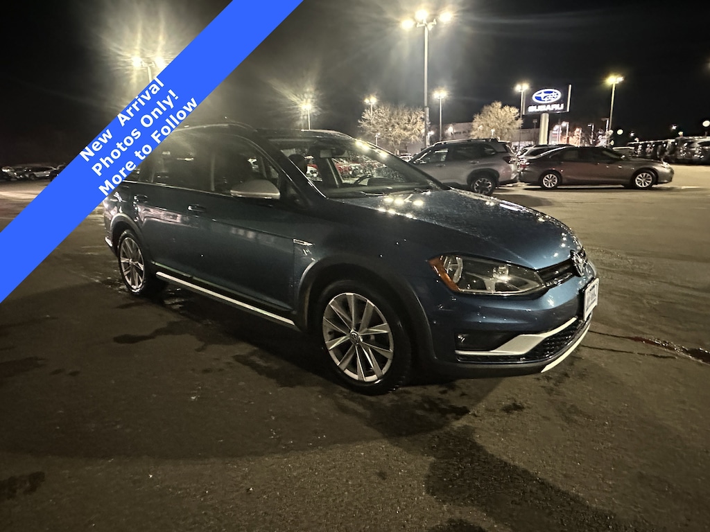 Used 2017 Volkswagen Golf Alltrack SE Station Wagon