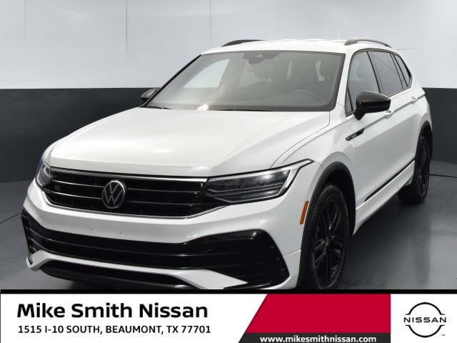 2022 Volkswagen Tiguan SE R-LINE BLACK's photo