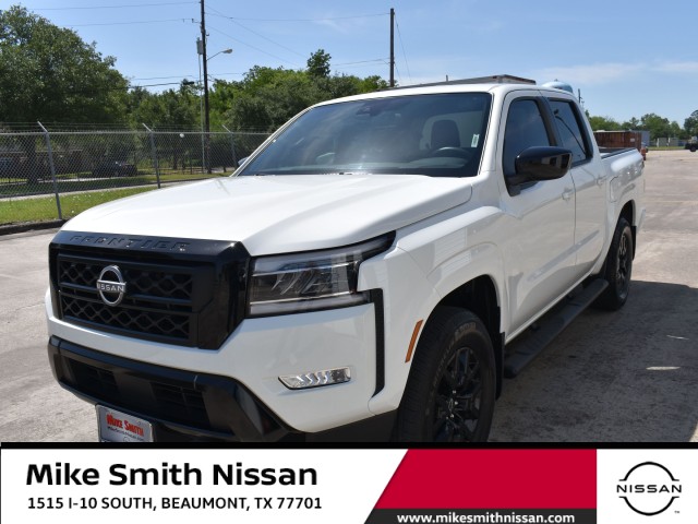 2023 Nissan Frontier SV's photo