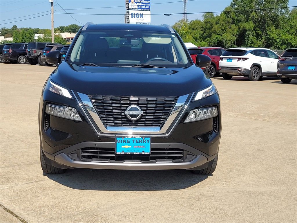 2023 Nissan Rogue SL photo 2