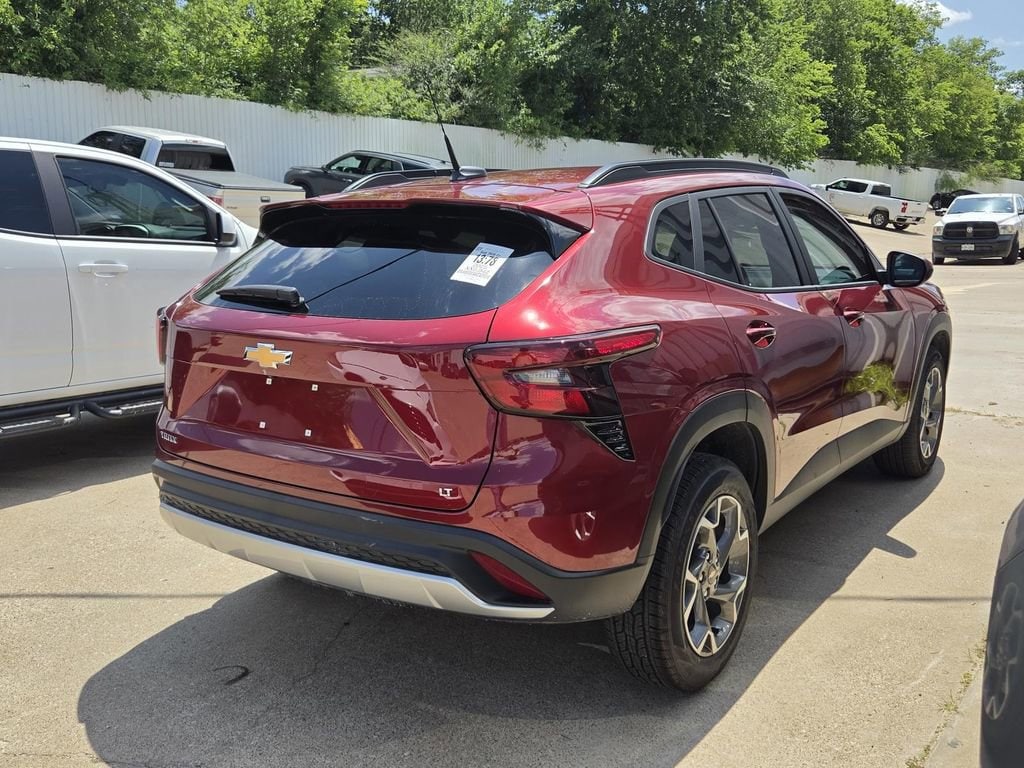 Used 2025 Chevrolet Trax LT SUV