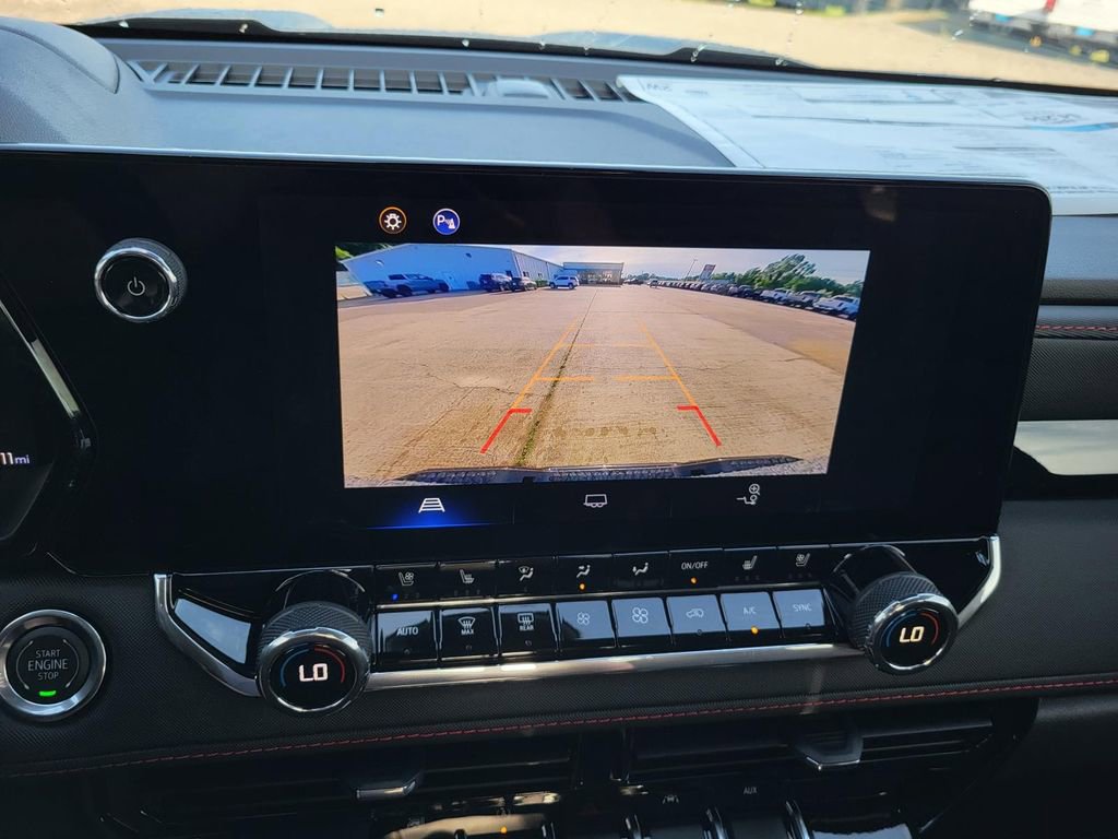 2025 Chevrolet Colorado Z71 - Photo 12