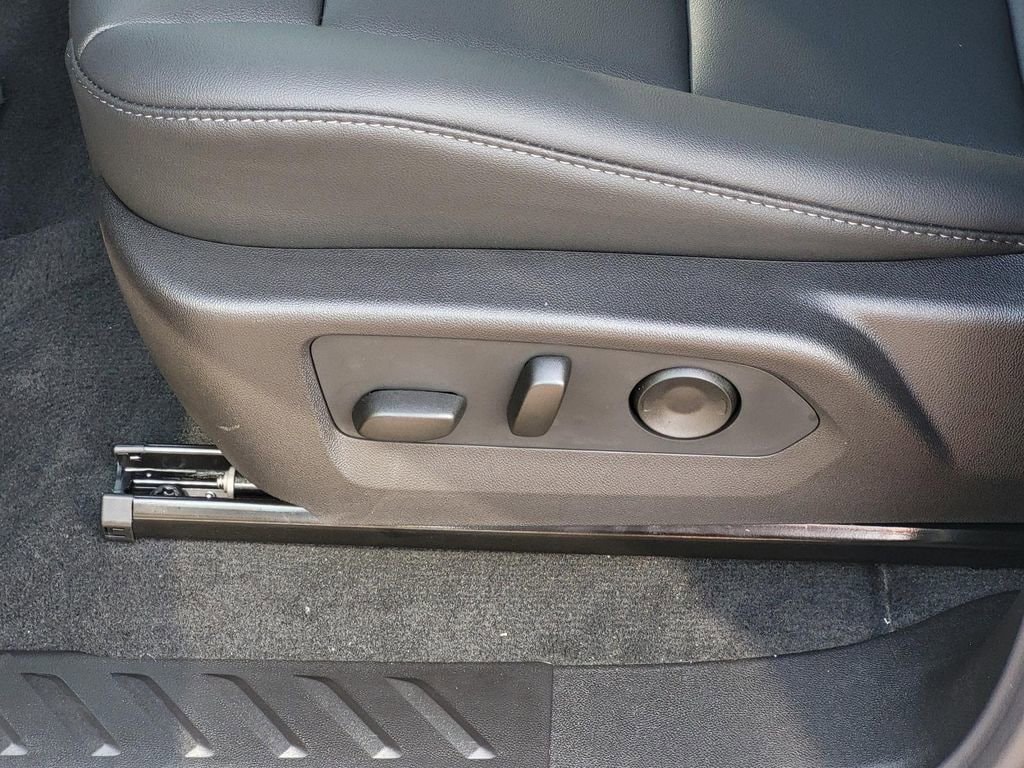 2025 Chevrolet Colorado LT - Photo 23