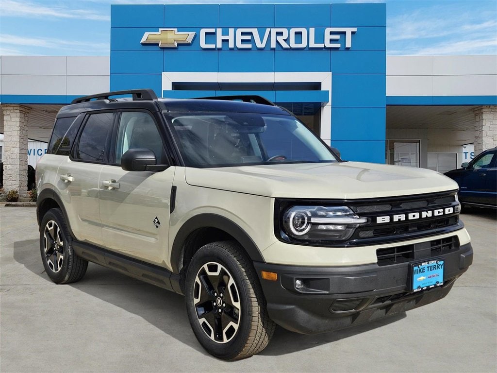 2024 Ford Bronco Sport Outer Banks's photo