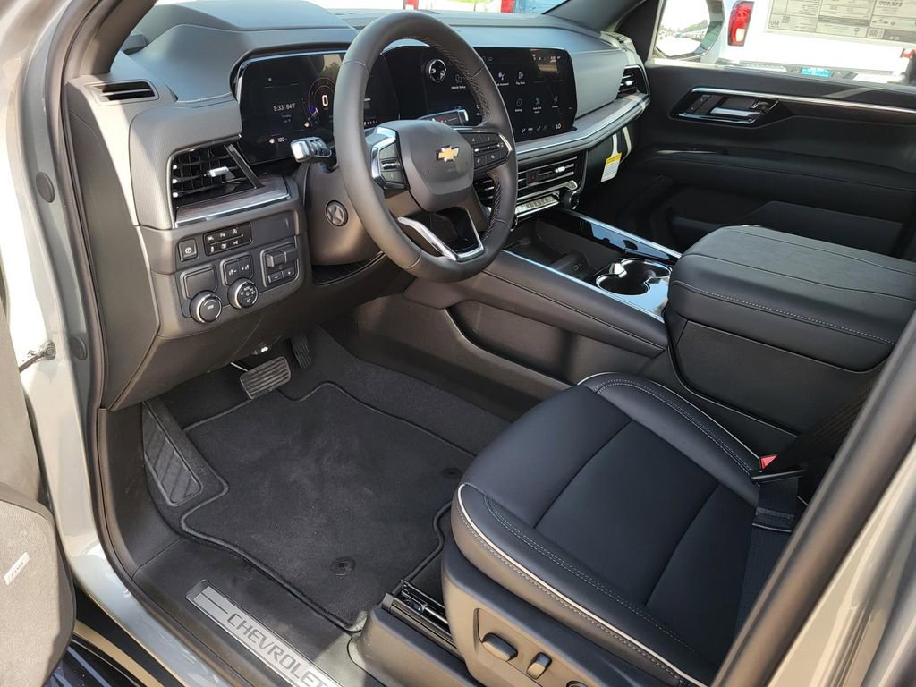 2025 Chevrolet Suburban Premier - Photo 22