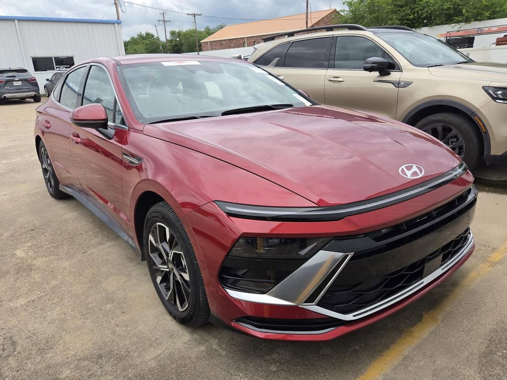 2025 Hyundai Sonata SEL's photo