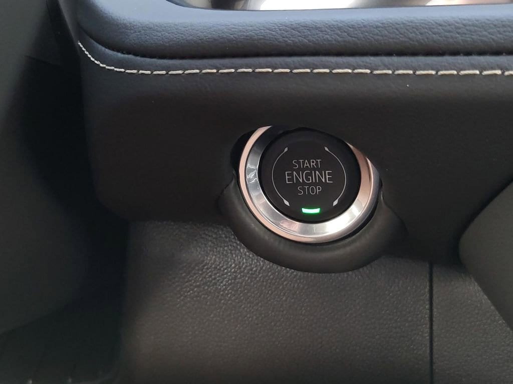 2025 Chevrolet Suburban Premier - Photo 15