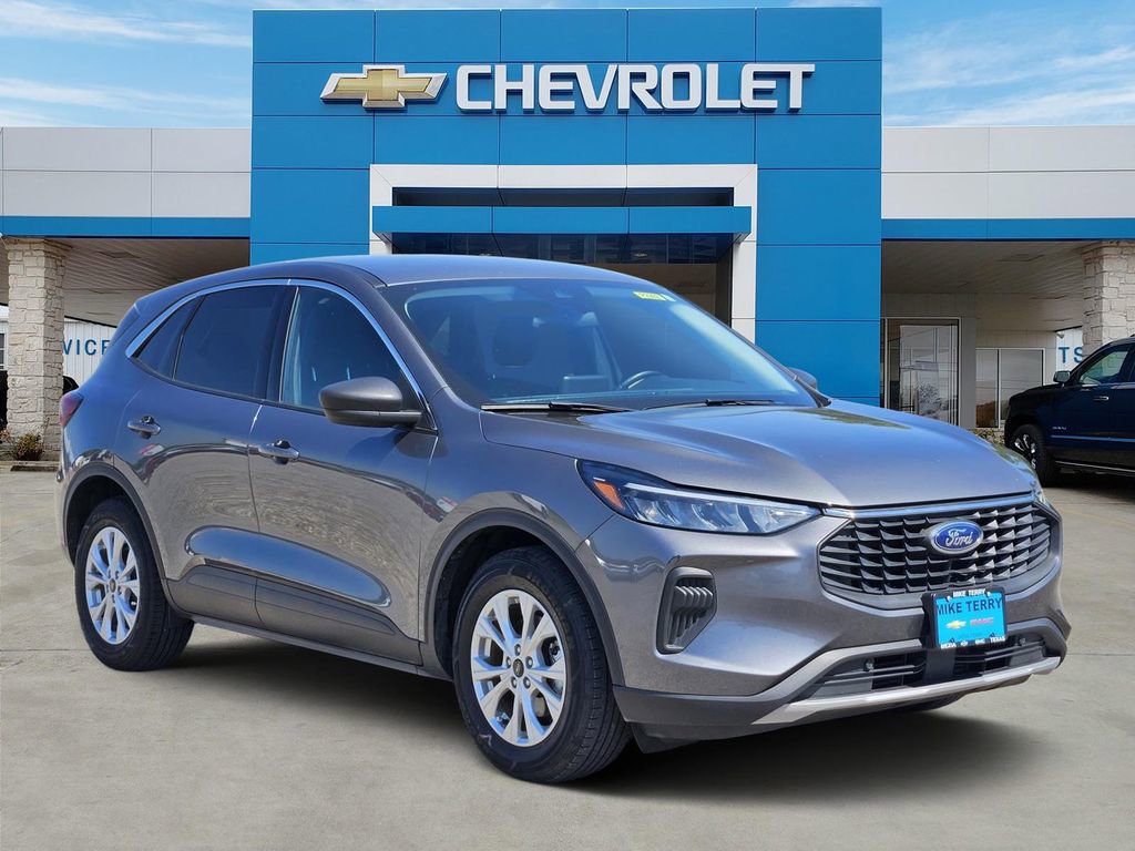 2024 Ford Escape 