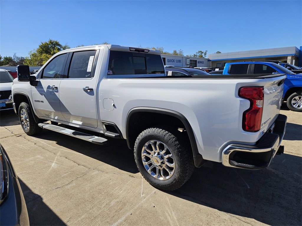 2024 Chevrolet Silverado 2500HD LTZ photo 3