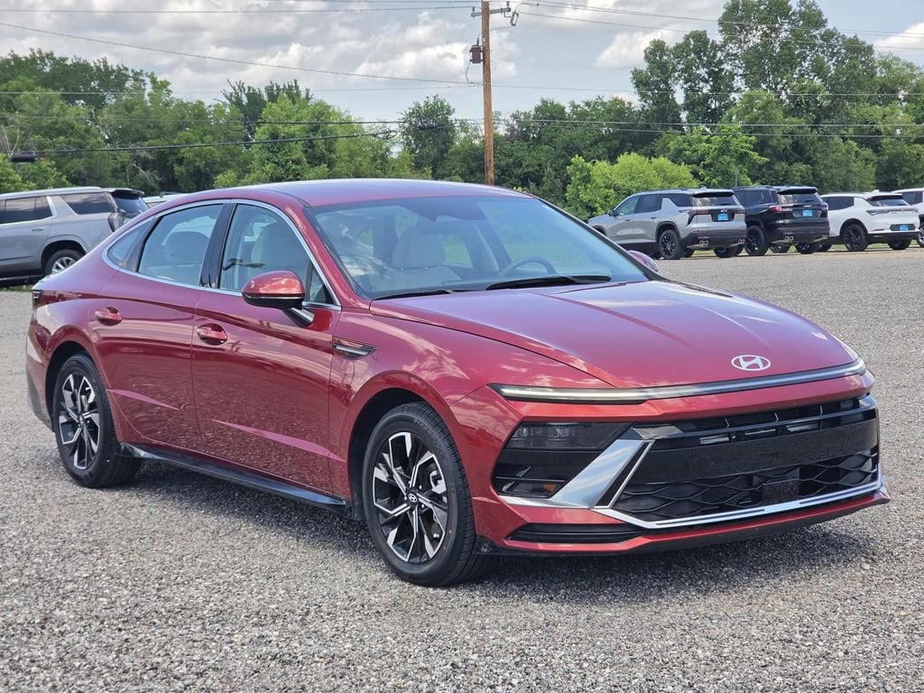 2025 Hyundai Sonata SEL's photo