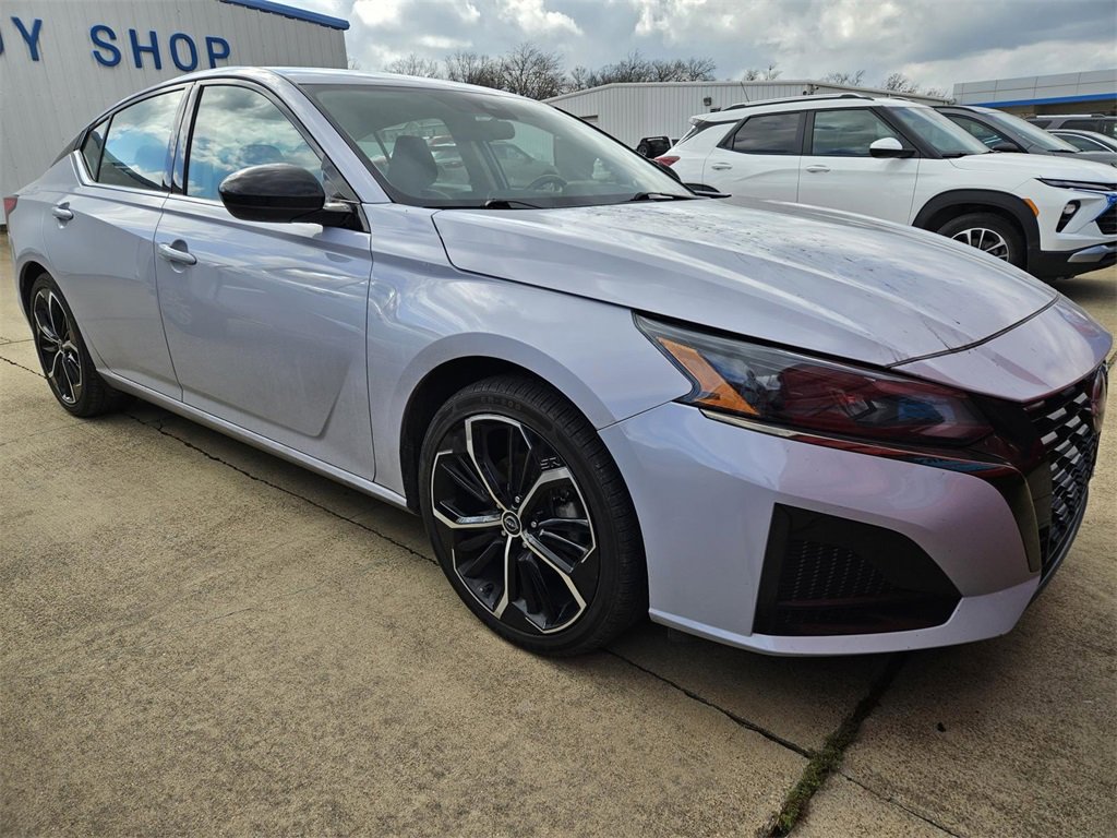 2024 Nissan Altima SR