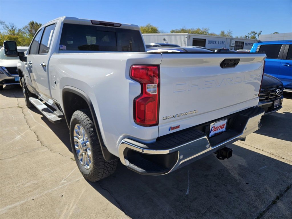 2024 Chevrolet Silverado 2500HD LTZ photo 4