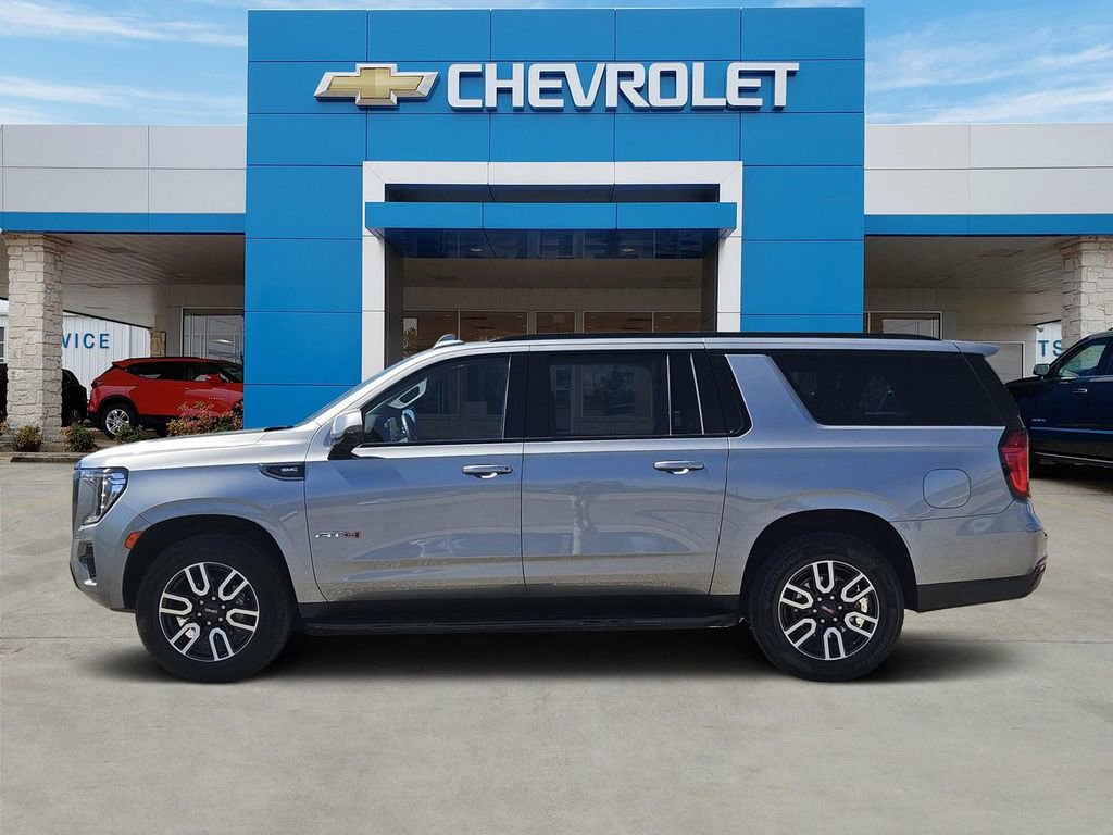 2024 GMC Yukon XL AT4 - Photo 3