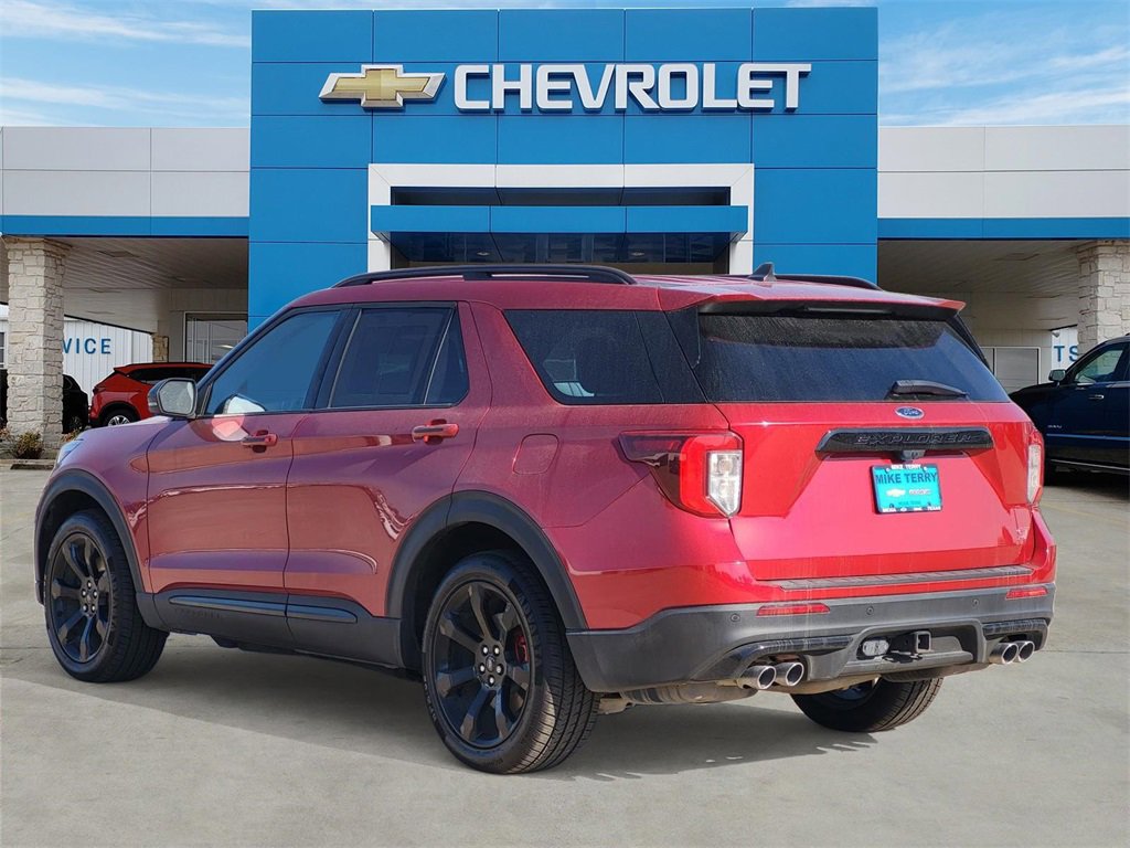 2022 Ford Explorer ST photo 4