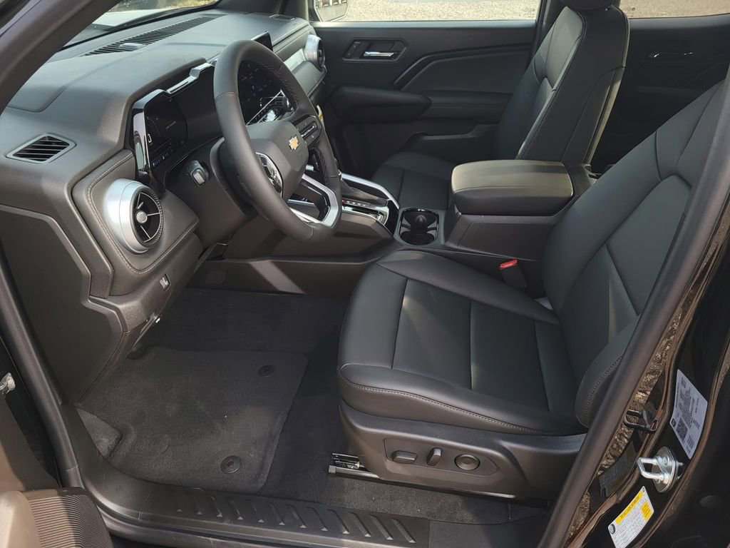 2025 Chevrolet Colorado LT - Photo 22