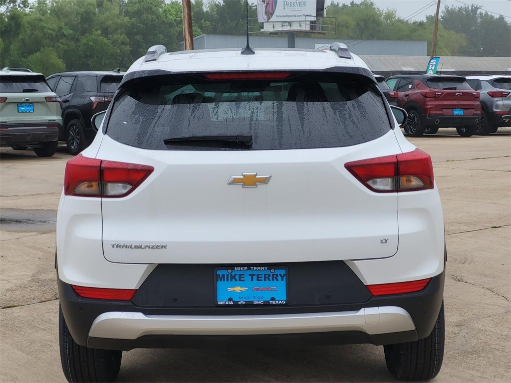 2025 Chevrolet Trailblazer LT photo 4