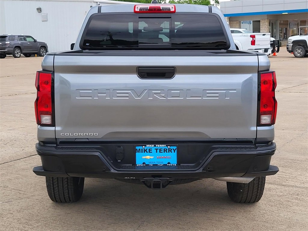 2025 Chevrolet Colorado LT photo 3