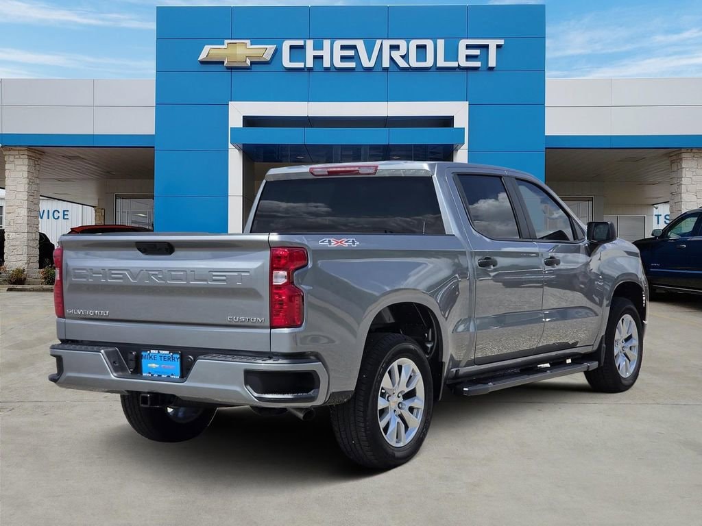 New 2026 Chevrolet Silverado 1500 Custom Truck