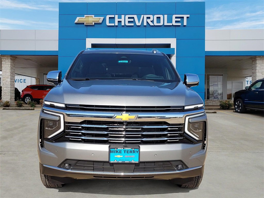 2026 Chevrolet Suburban Premier photo 2