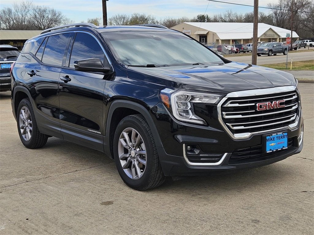 2023 GMC Terrain SLT's photo