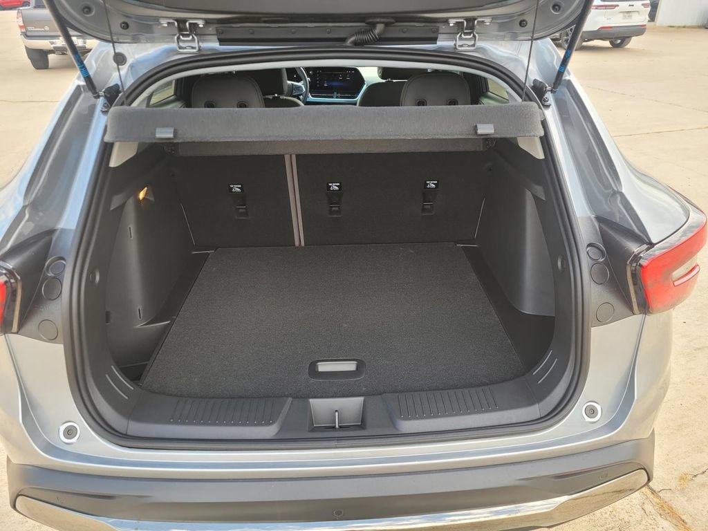 2026 Chevrolet Trax Activ - Photo 9