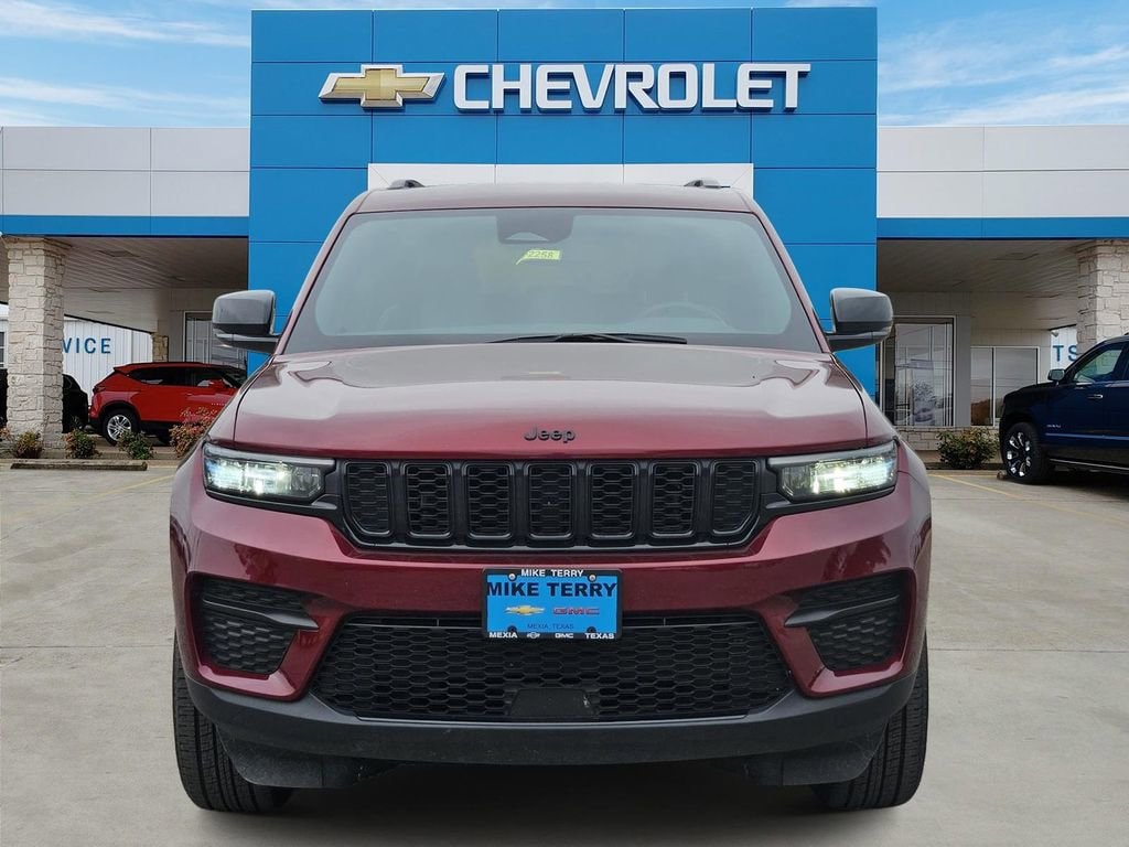 Used 2024 Jeep Grand Cherokee Altitude 4x4 SUV