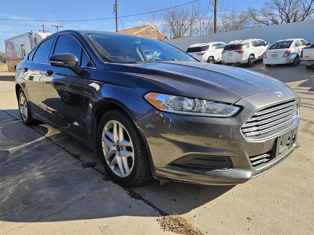 Used 2016 Ford Fusion SE