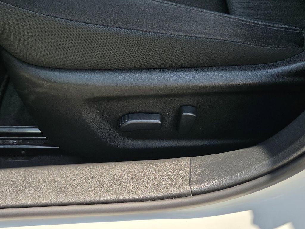 2025 Nissan Altima SV - Photo 25