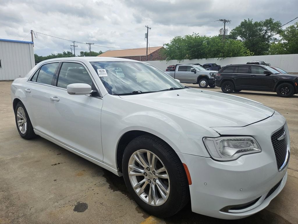 2021 Chrysler 300 Touring