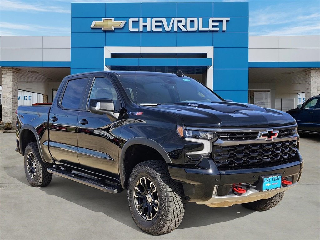 2026 Chevrolet Silverado 1500 ZR2's photo