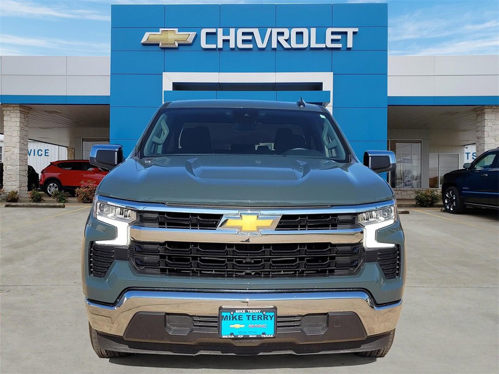 2025 Chevrolet Silverado 1500 LT photo 2