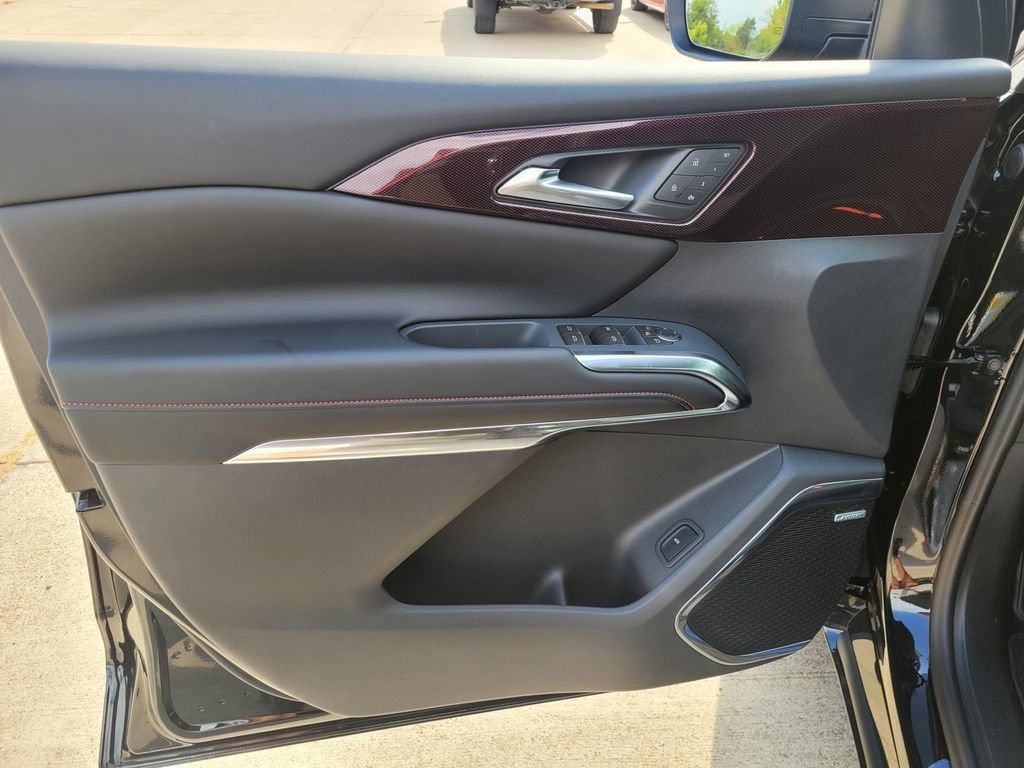 2027 Chevrolet Traverse RS - Photo 17