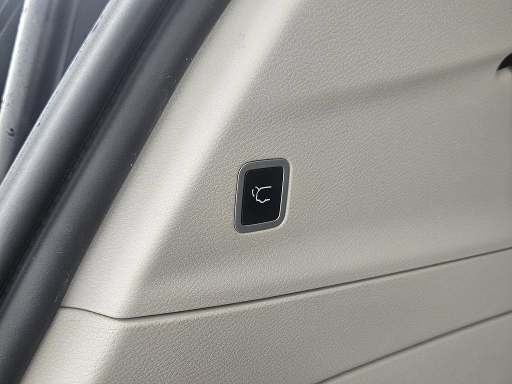 2024 Chrysler Pacifica Touring L - Photo 9