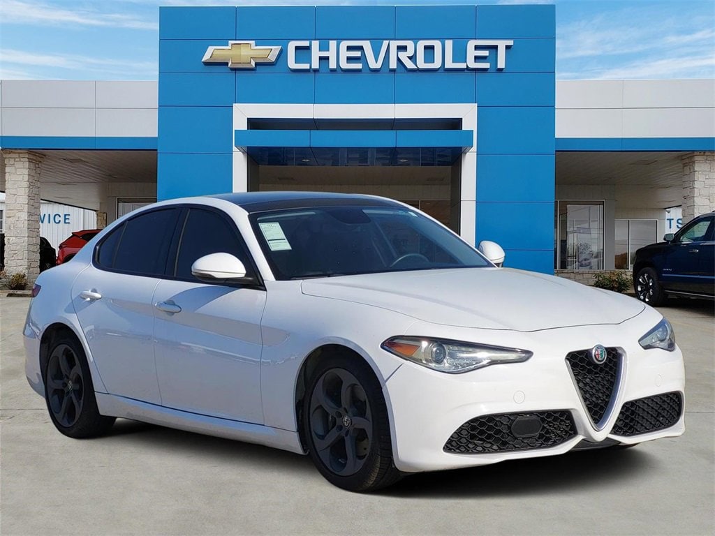 2018 Alfa Romeo Giulia Sport