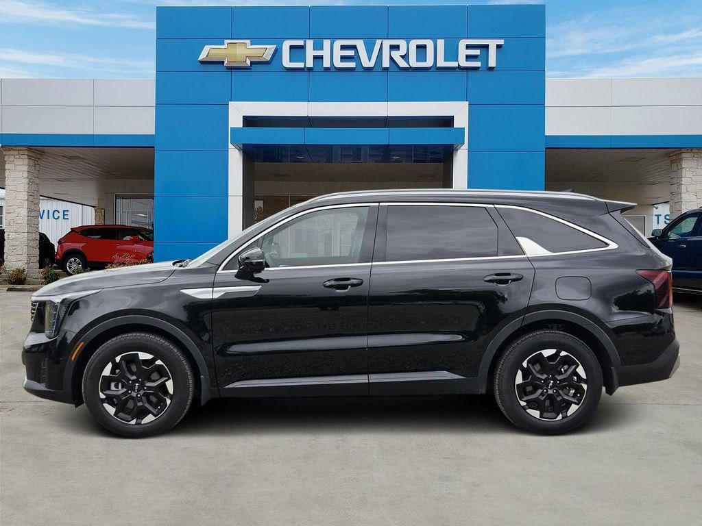 Used 2025 Kia Sorento S SUV