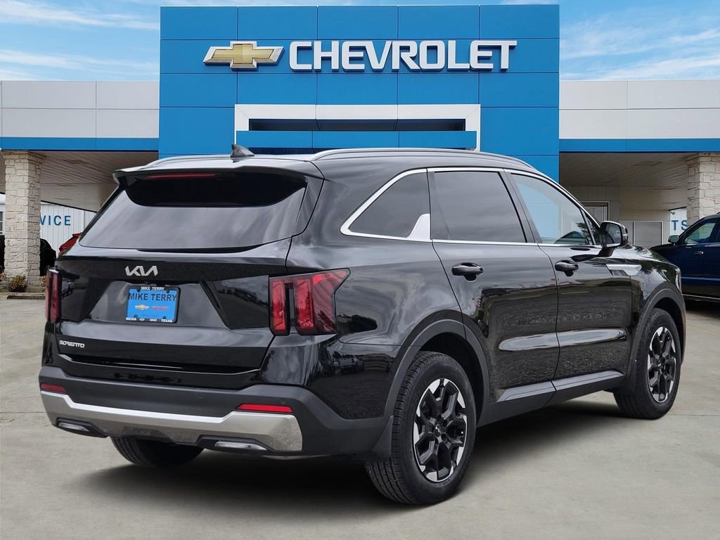 Used 2025 Kia Sorento S SUV