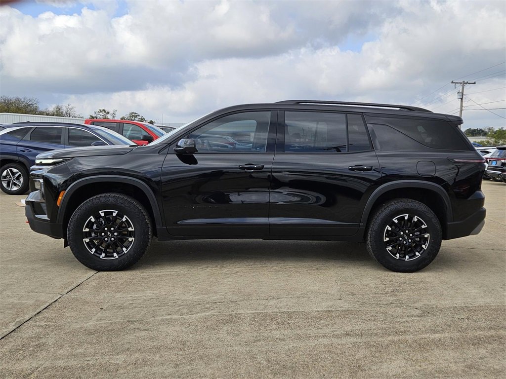 2025 Chevrolet Traverse Z71 photo 3