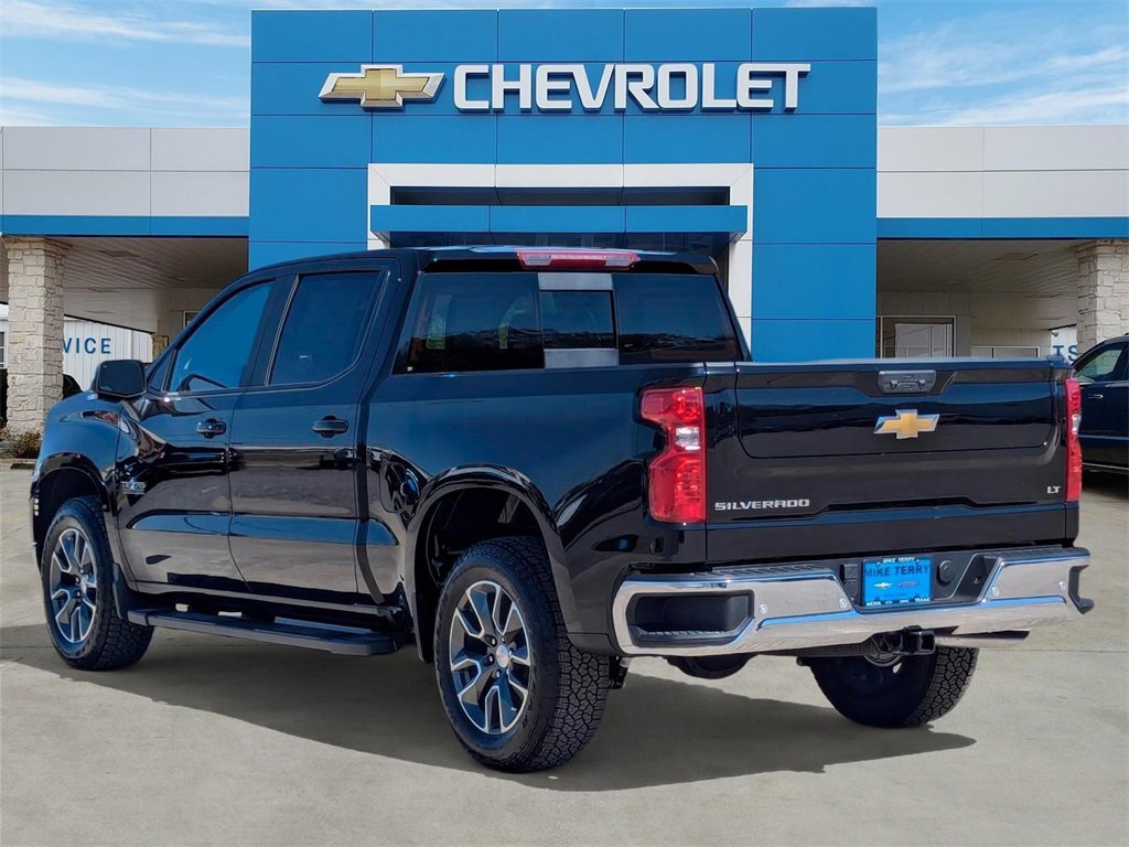 2025 Chevrolet Silverado 1500 LT photo 3
