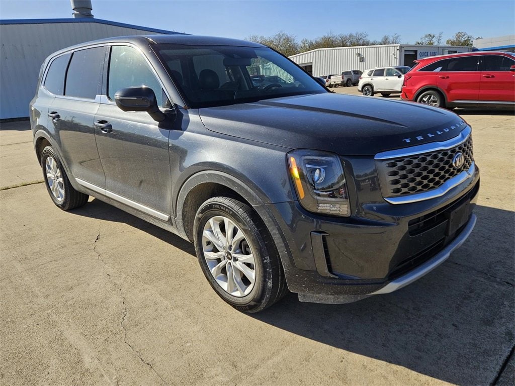 2020 Kia Telluride LX's photo