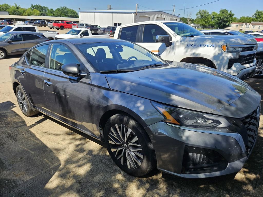 2025 Nissan Altima 2.5 SV's photo