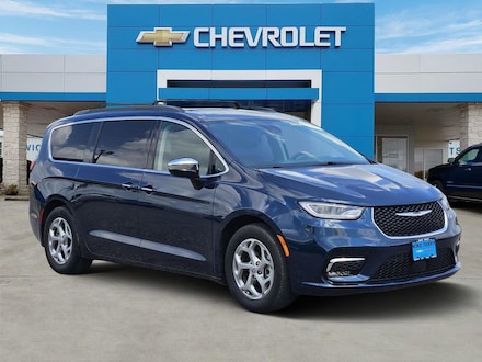 2023 Chrysler Pacifica Limited Minivan